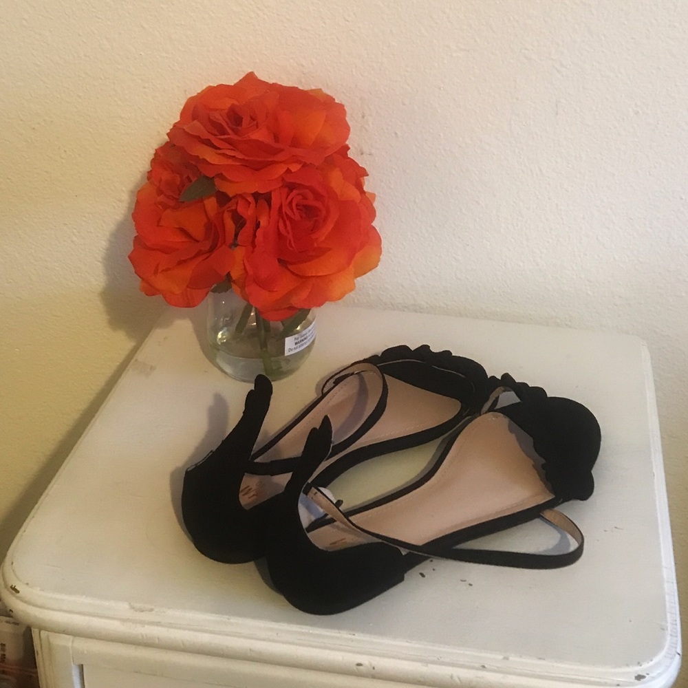 H&M flat heeled sandals.